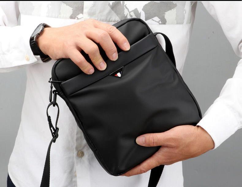 BOLSO BANDOLERA HOMBRE